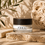 Baume contour des yeux Beurre Regard AdHoc Beauty au maca et à la réglisse, soin nourrissant pour regard fatigué.