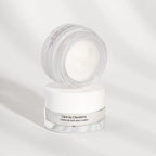 Texture de la Crème de soin pour ongles Care by Claudette, soin à masser sur les ongles pour les nourrir et les renforcer.