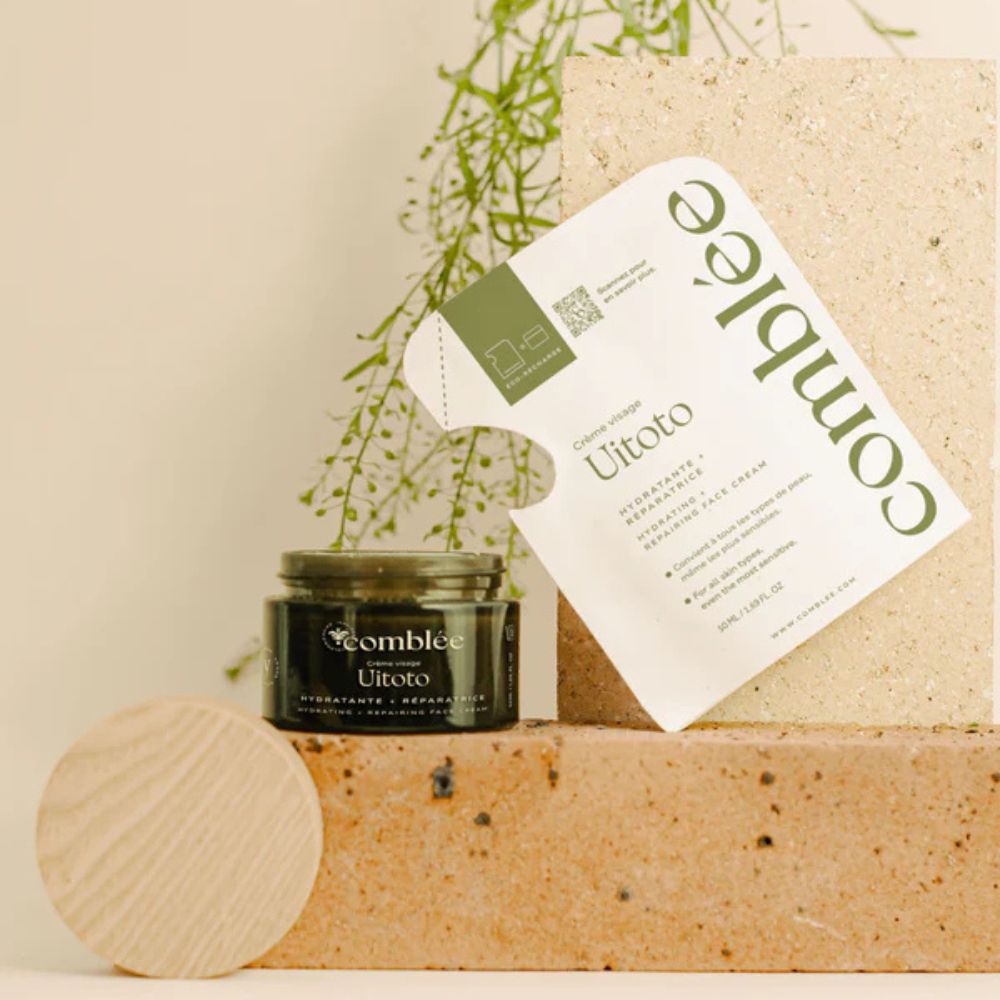 Recharge crème visage Uitoto Comblée avec pot rechargeable, soin hydratant et réparateur pour une routine visage plus durable.