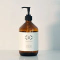 Flacon rechargeable Less is More pour gel douche, bouteille réutilisable pour préparer un gel douche en poudre à diluer.