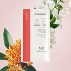 Recharge de gel douche Less is More à l’osmanthus et au jasmin, formule en poudre pour une douche florale et sensorielle.