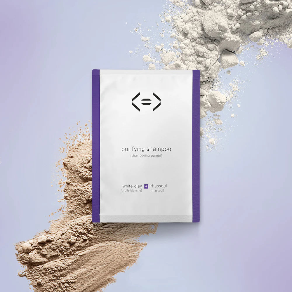Recharge de shampooing Less is More à l’argile blanche et au rhassoul, formule en poudre pour purifier les cheveux à tendance grasse.