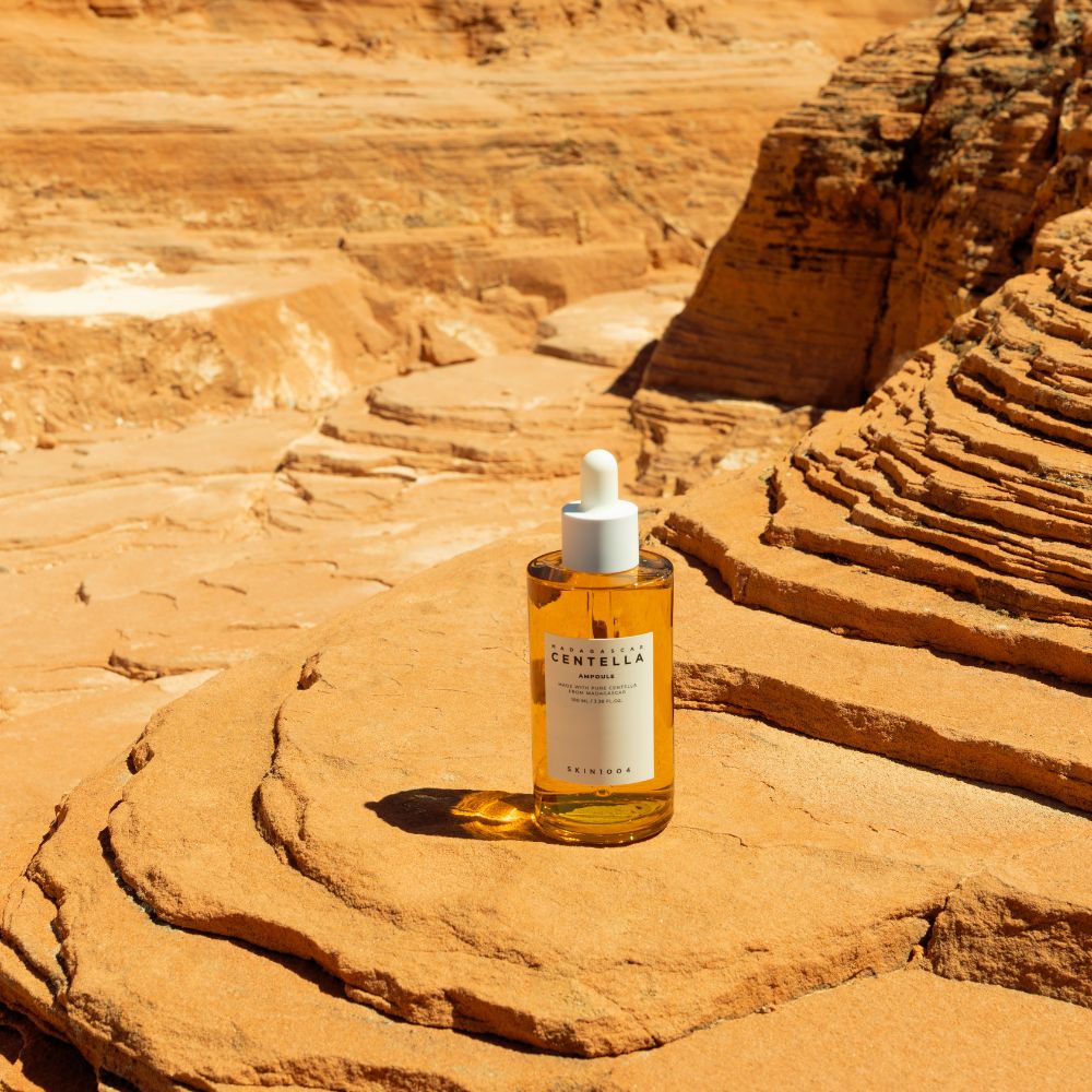 Ampoule SKIN1004 à la centella asiatica de Madagascar, soin hydratant pour une peau plus confortable.
