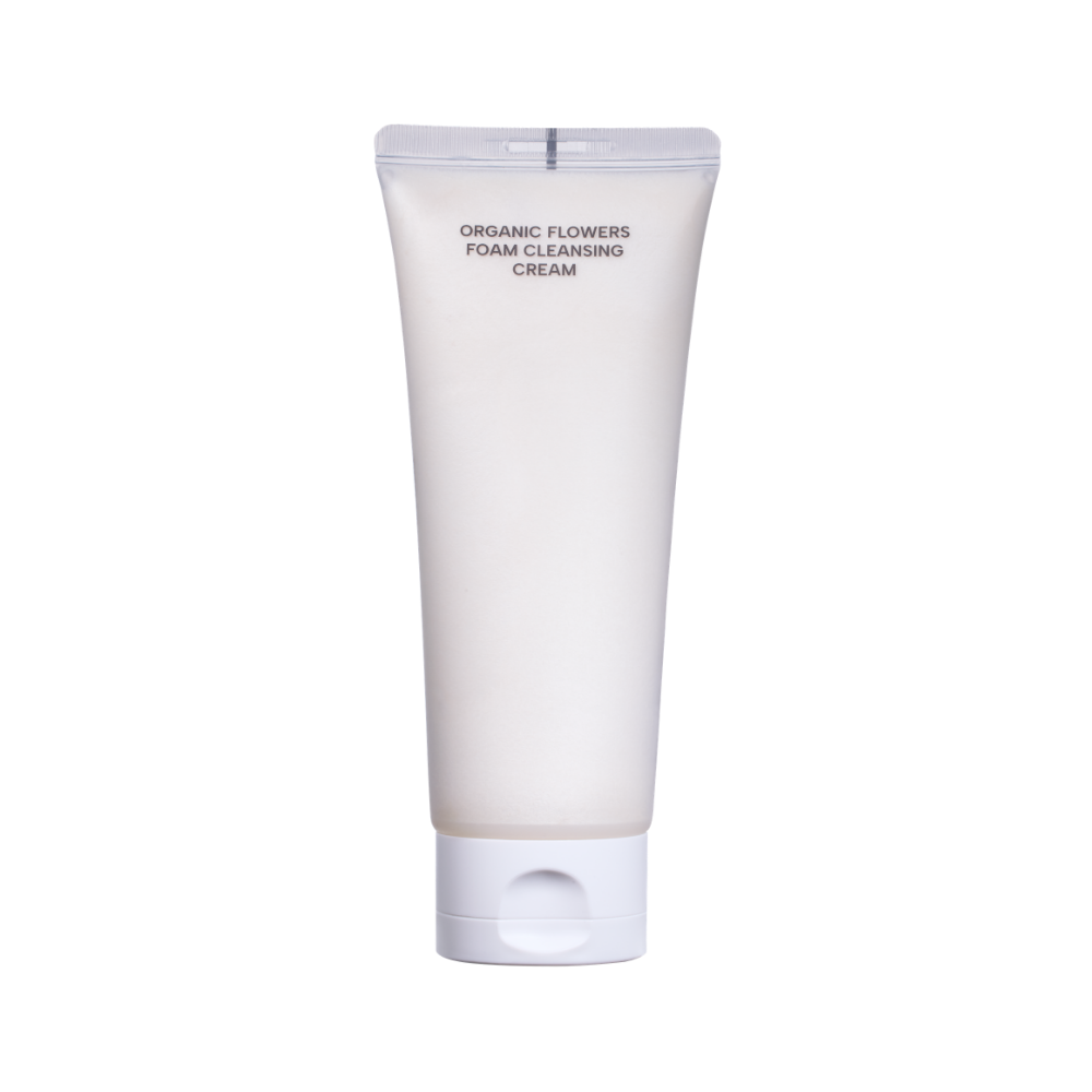 Crème nettoyante moussante aux fleurs bio fermentées Whamisa, nettoyant visage crème-mousse sélectionné par Inura.